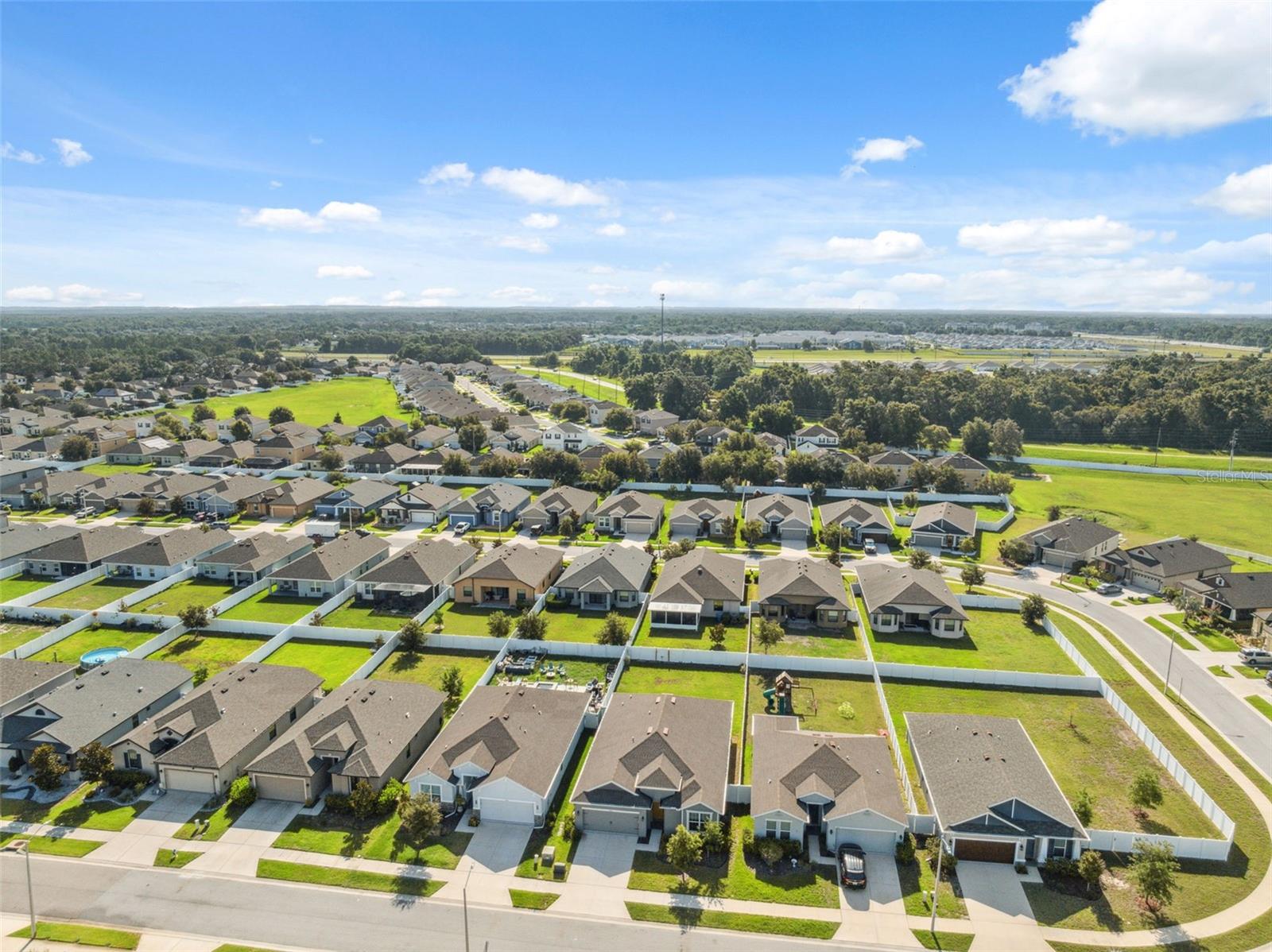 Image 39 of 47 For 1098 Old Windsor Way