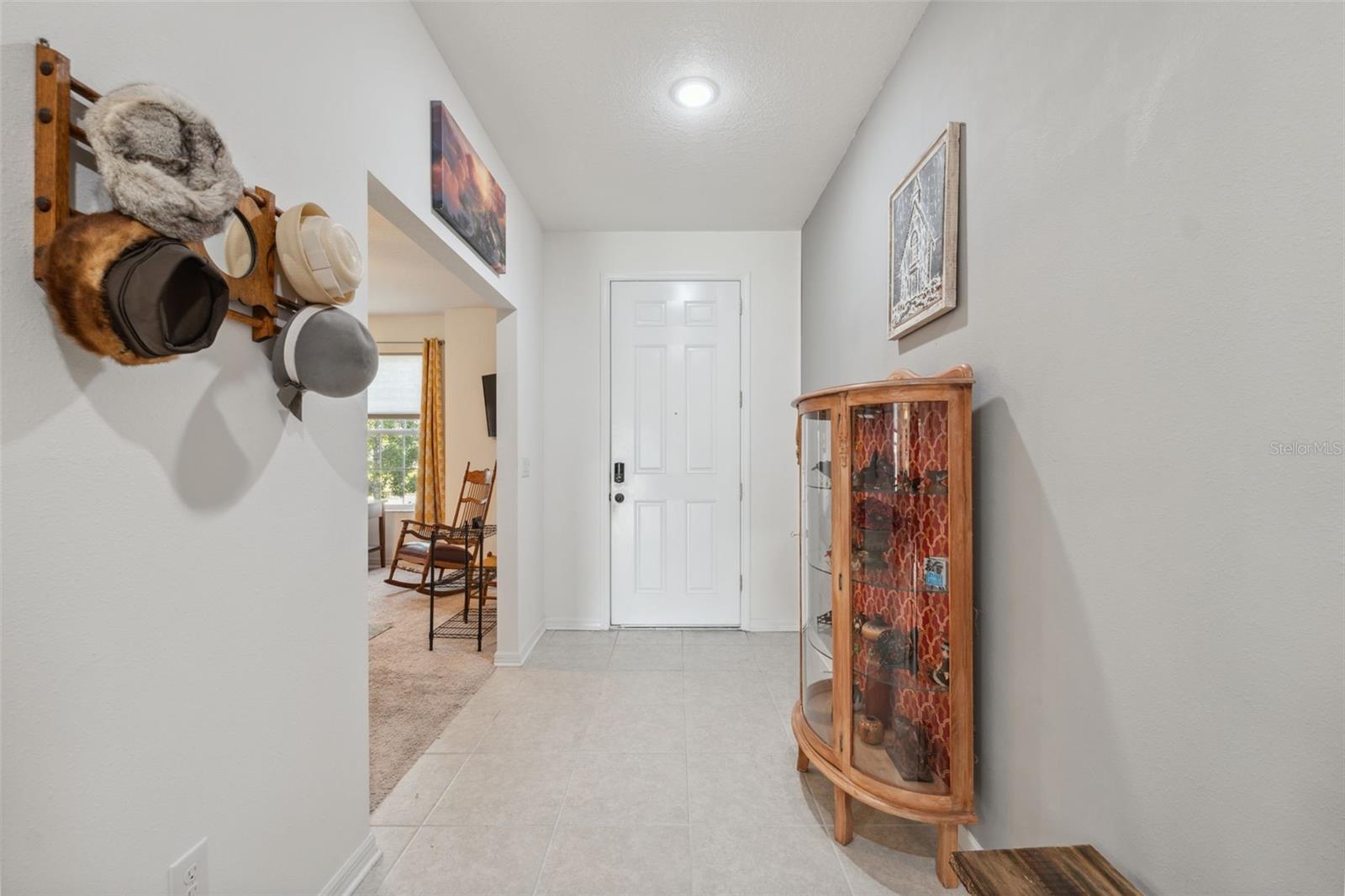 Image 4 of 47 For 1098 Old Windsor Way