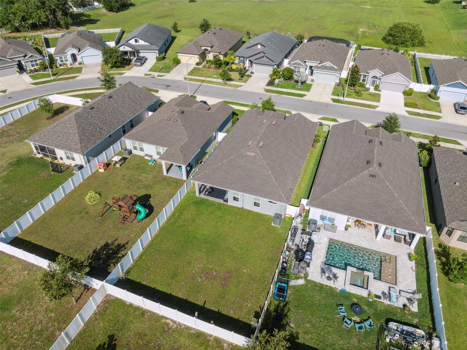 Image 40 of 47 For 1098 Old Windsor Way