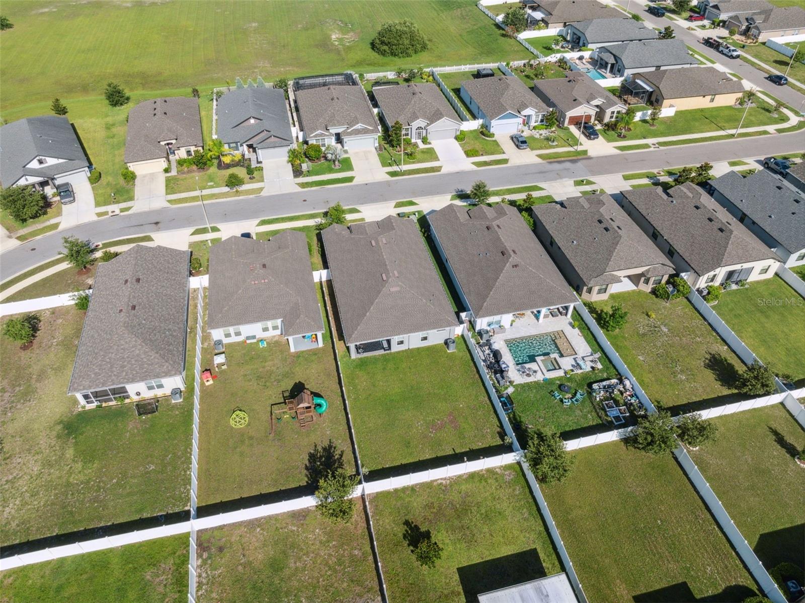 Image 43 of 47 For 1098 Old Windsor Way