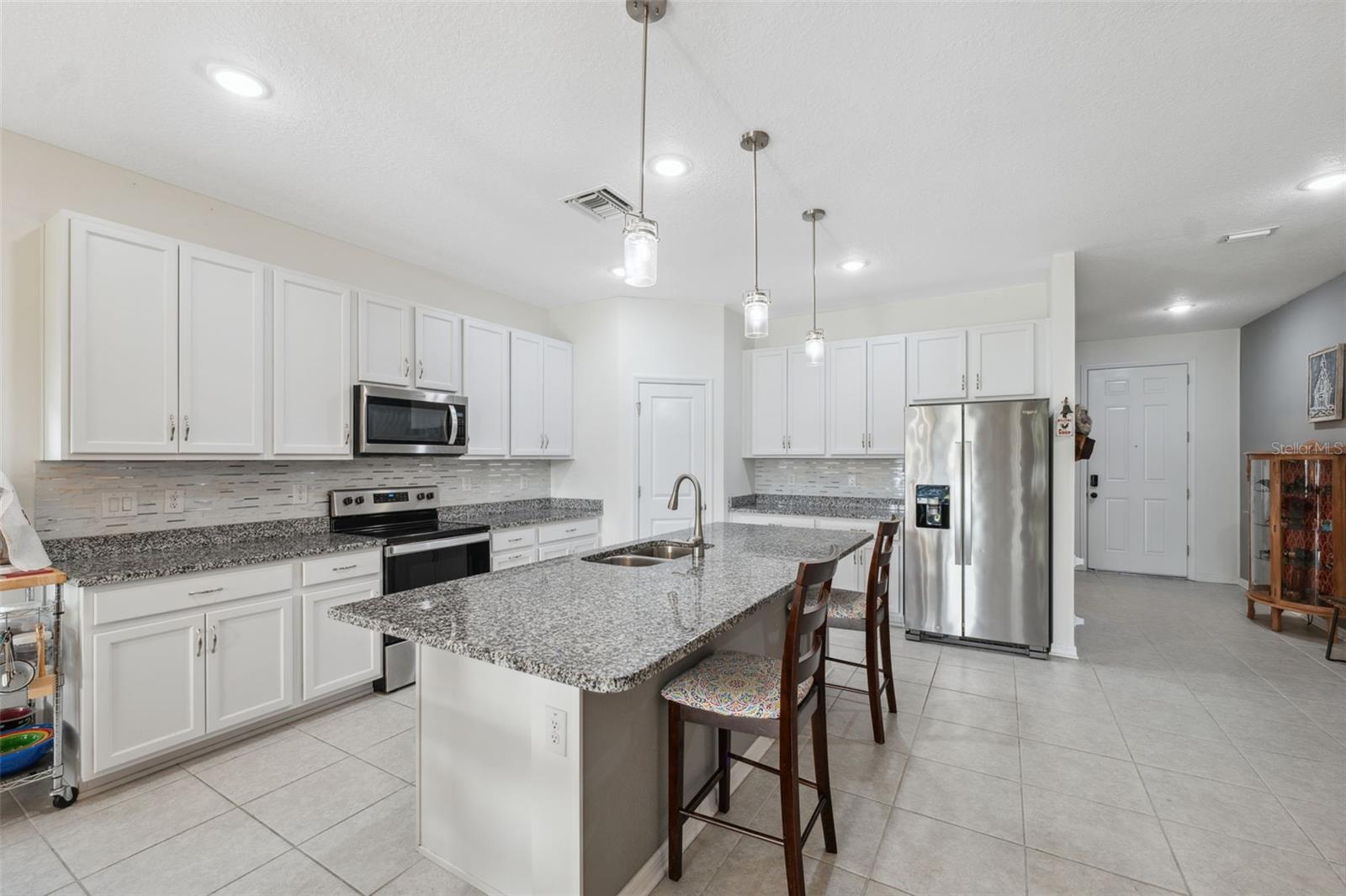 Image 9 of 47 For 1098 Old Windsor Way