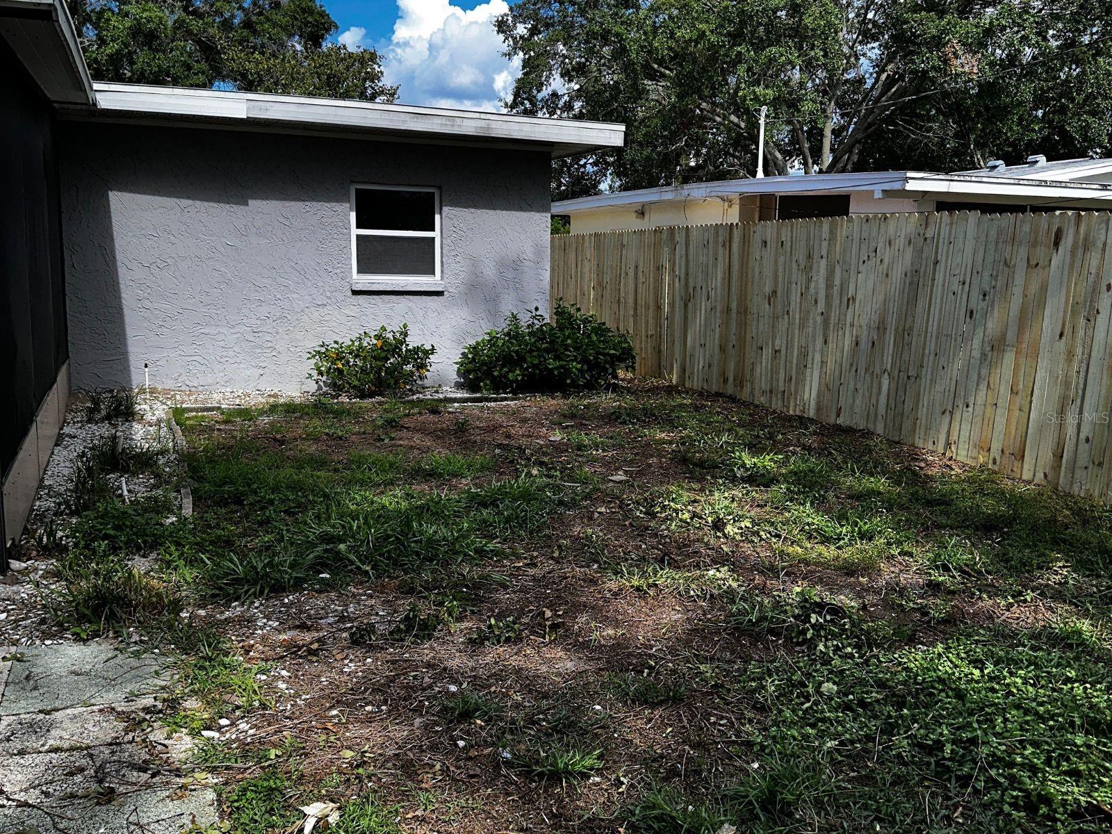 Image 11 of 41 For 723 Bayshore Drive