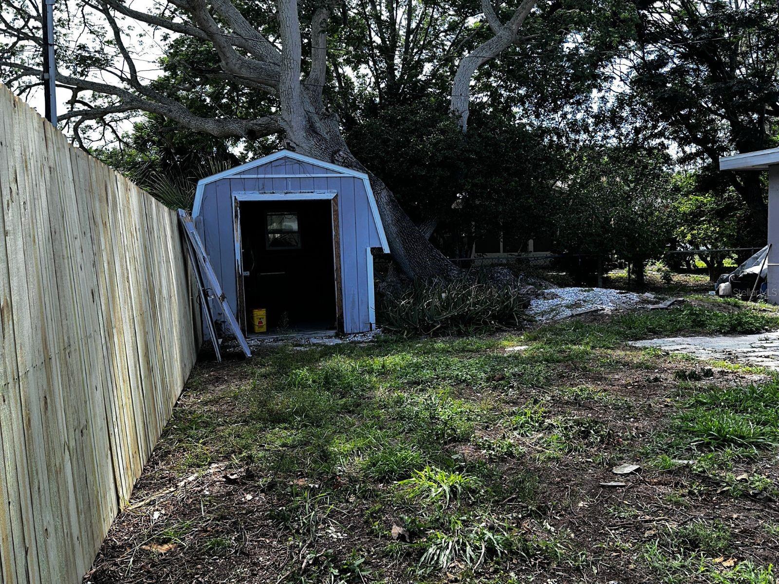 Image 14 of 41 For 723 Bayshore Drive