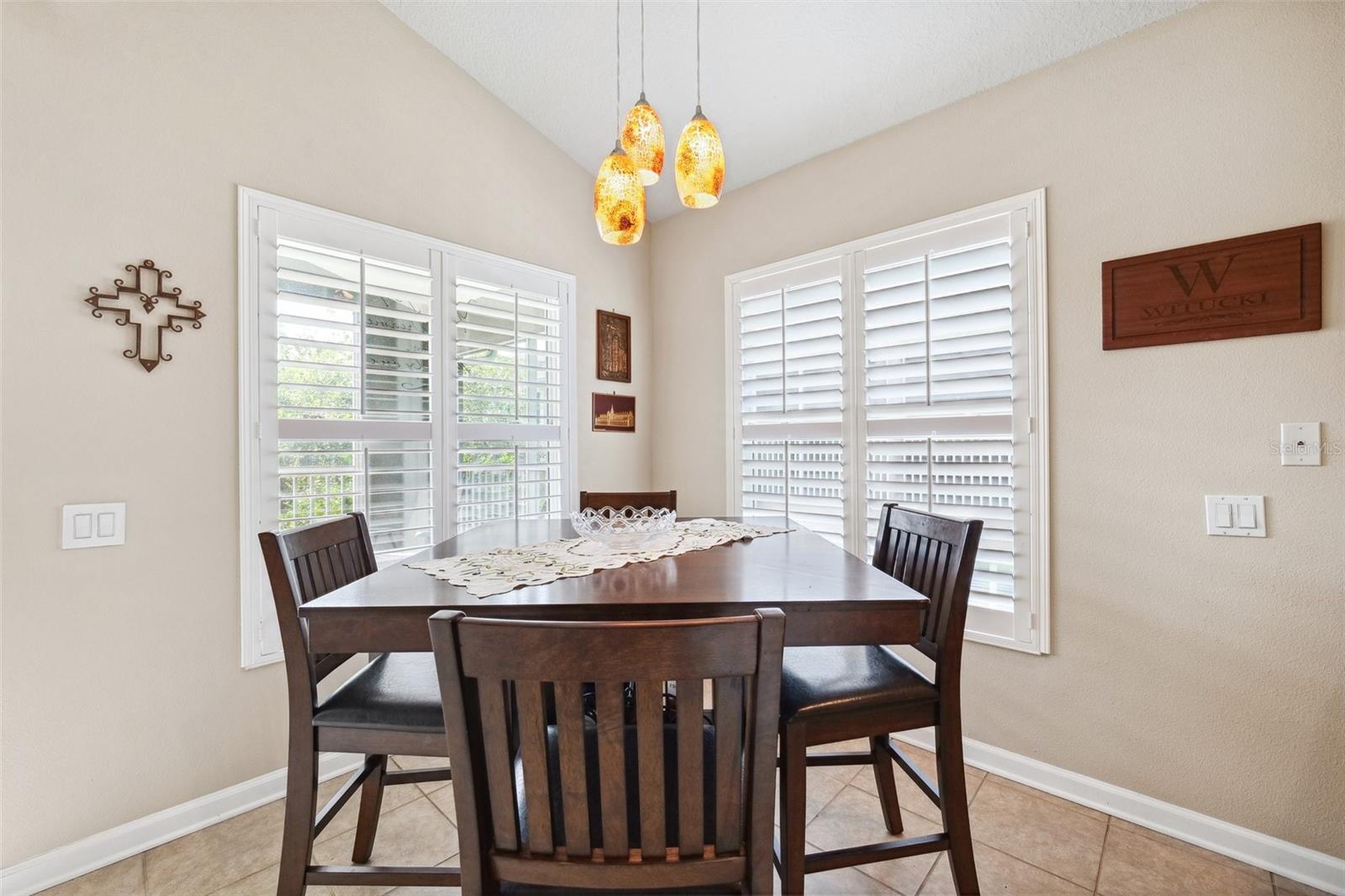 Image 10 of 41 For 2209 Kings Palace Drive 21-204