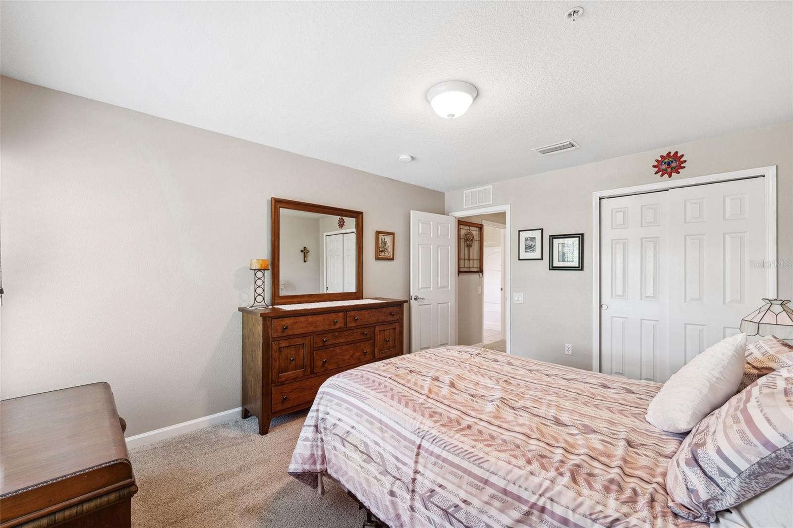 Image 18 of 41 For 2209 Kings Palace Drive 21-204