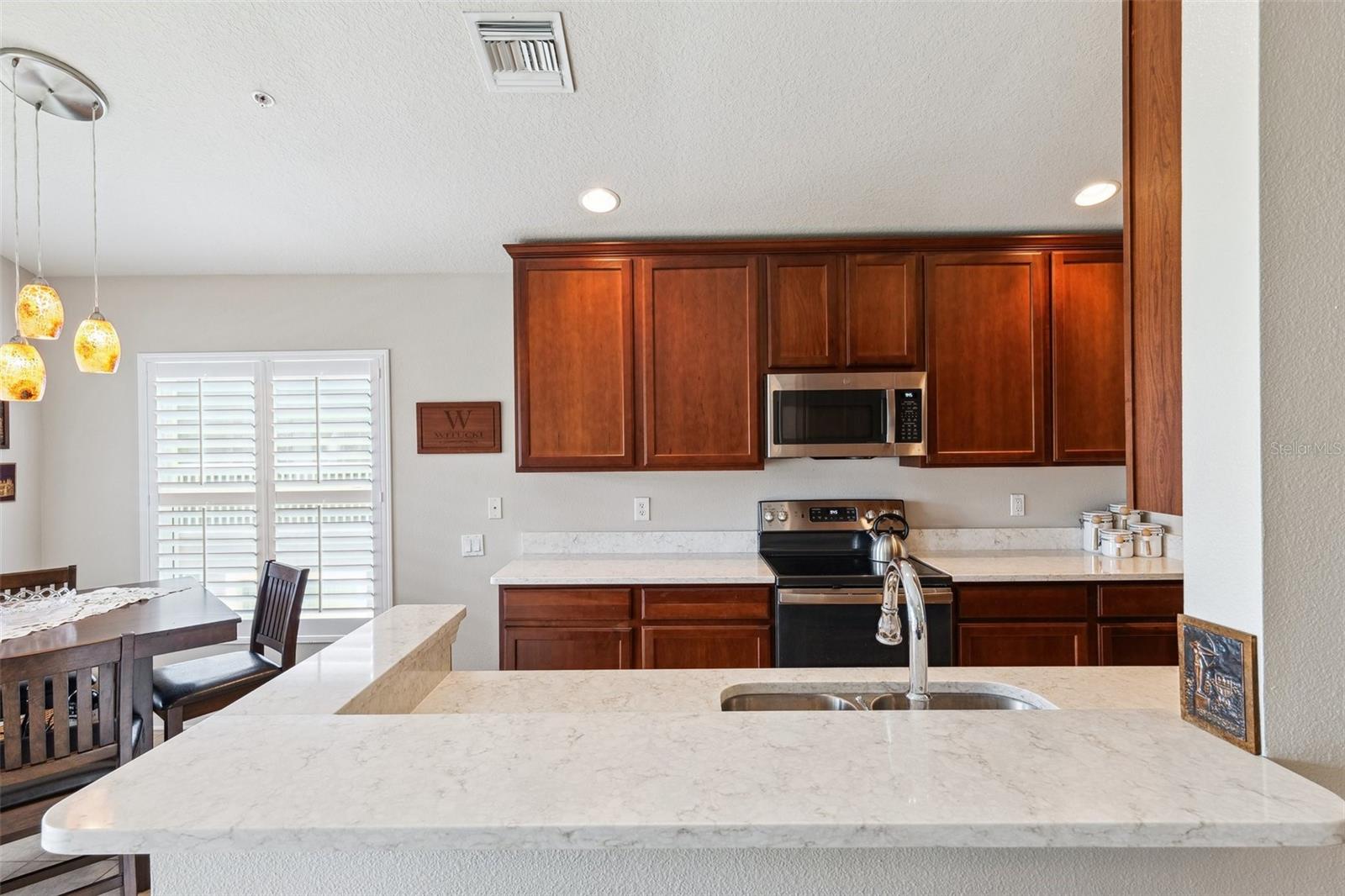 Image 7 of 41 For 2209 Kings Palace Drive 21-204