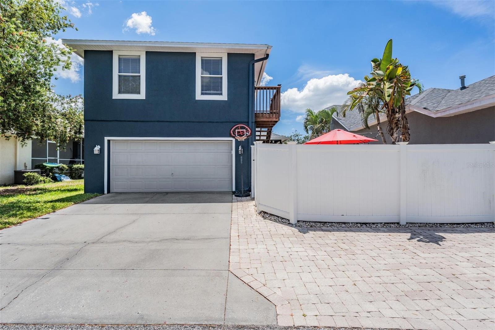 Listing photo id 17 for 3450 Ferrell Street