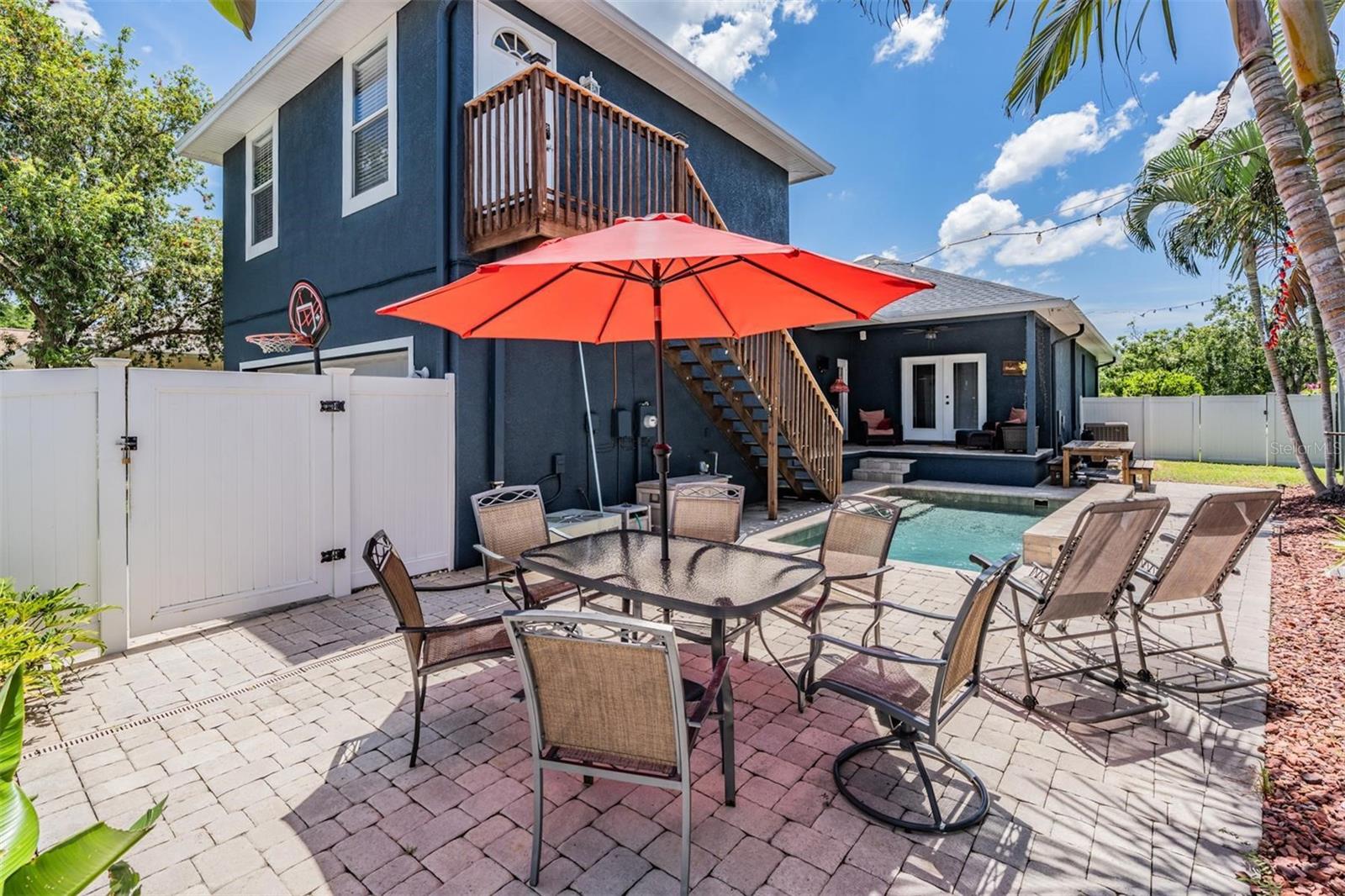 Listing photo id 22 for 3450 Ferrell Street