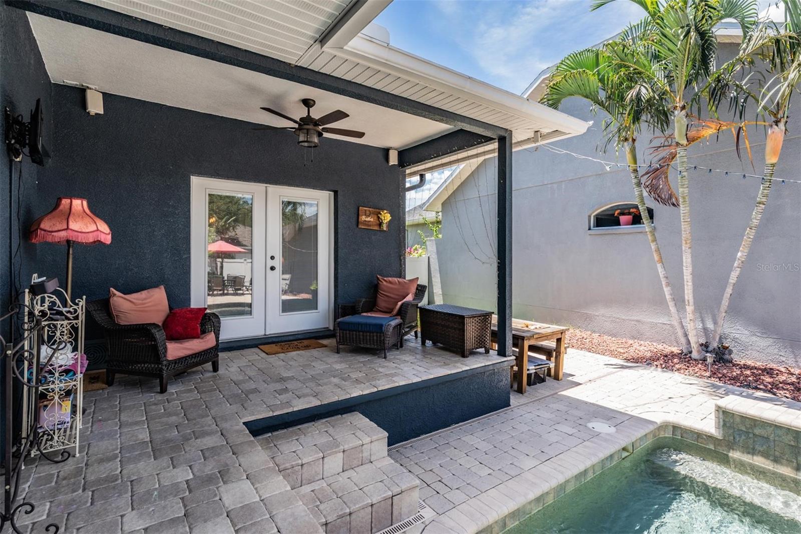 Listing photo id 23 for 3450 Ferrell Street