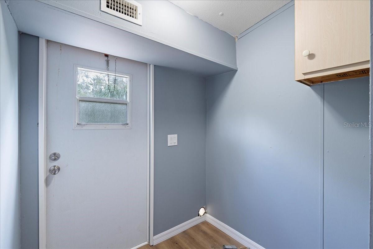 Image 19 of 62 For 10217 Rim Lane