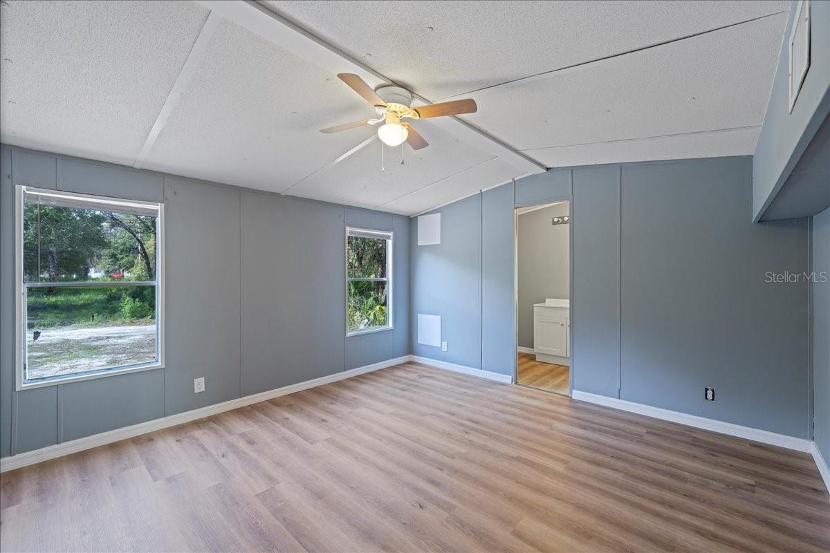Image 21 of 62 For 10217 Rim Lane