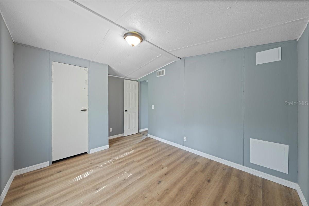 Image 42 of 62 For 10217 Rim Lane