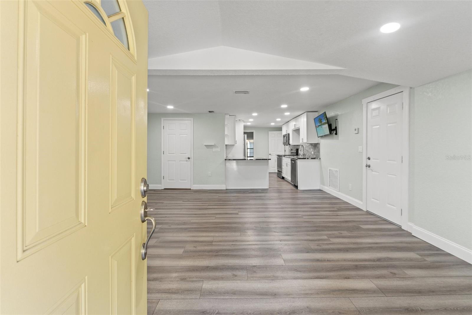 Image 12 of 43 For 5724 Casson Avenue