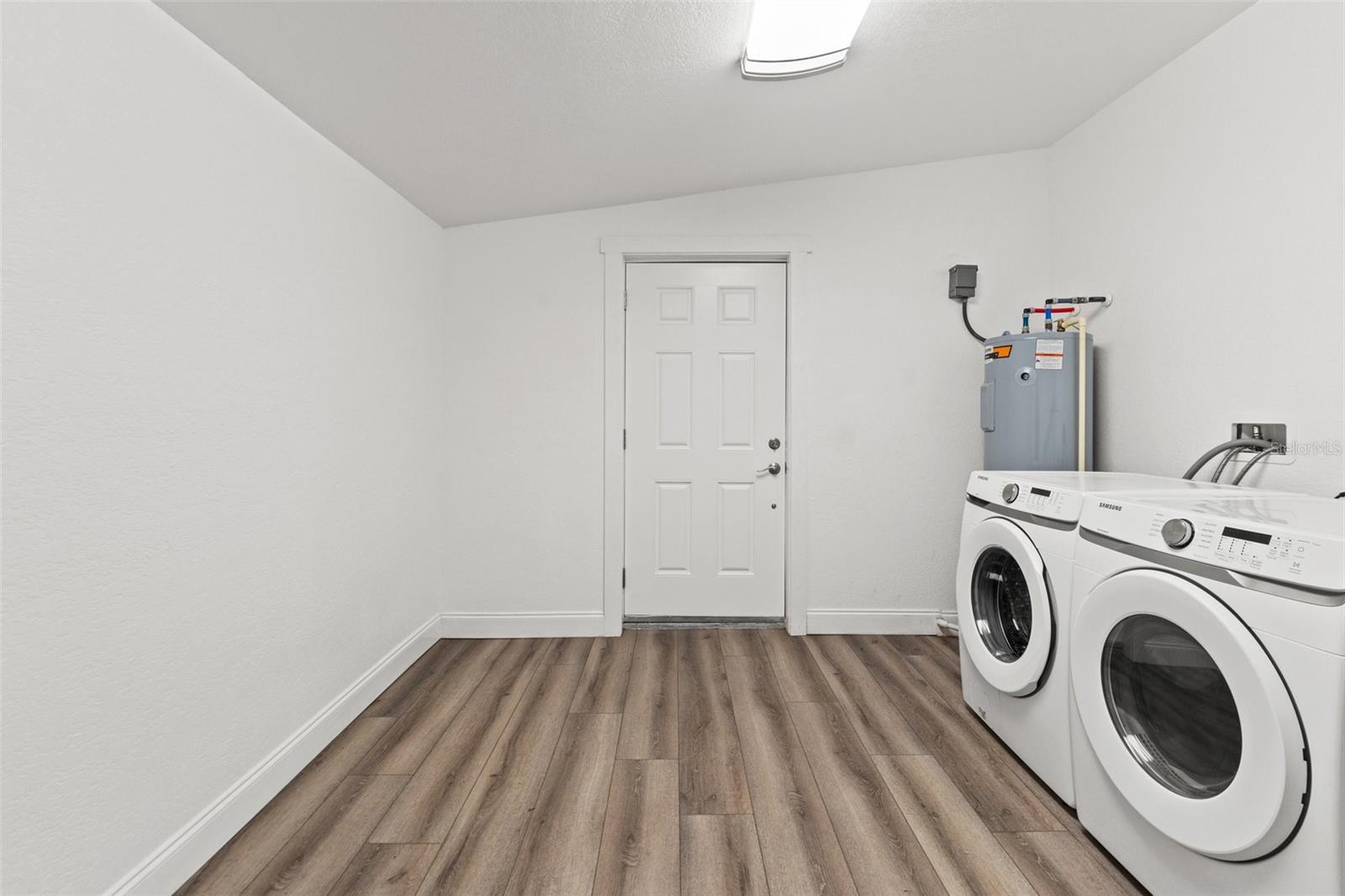 Image 34 of 43 For 5724 Casson Avenue