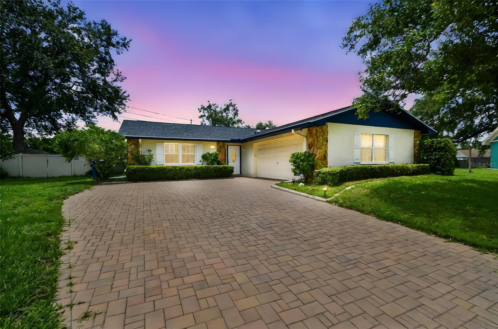 Details for 1071 Lexington Court, LARGO, FL 33771