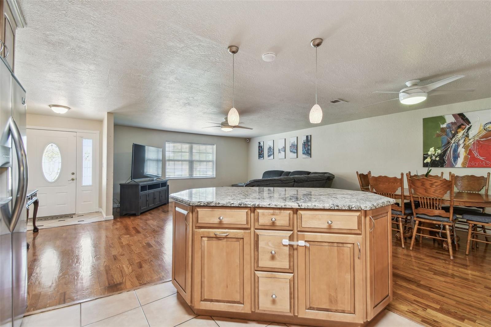 Image 18 of 63 For 1071 Lexington Court