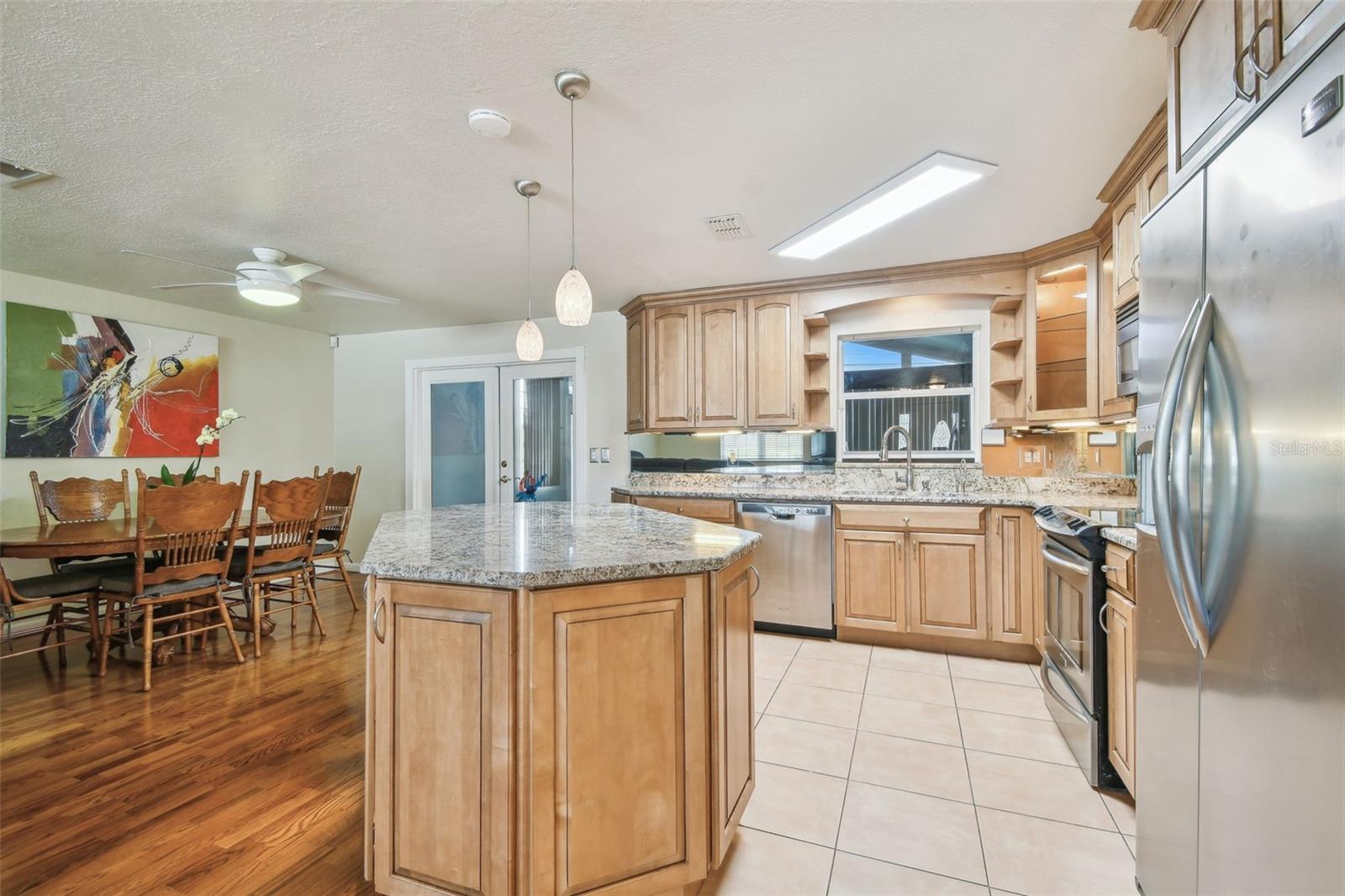 Image 20 of 63 For 1071 Lexington Court