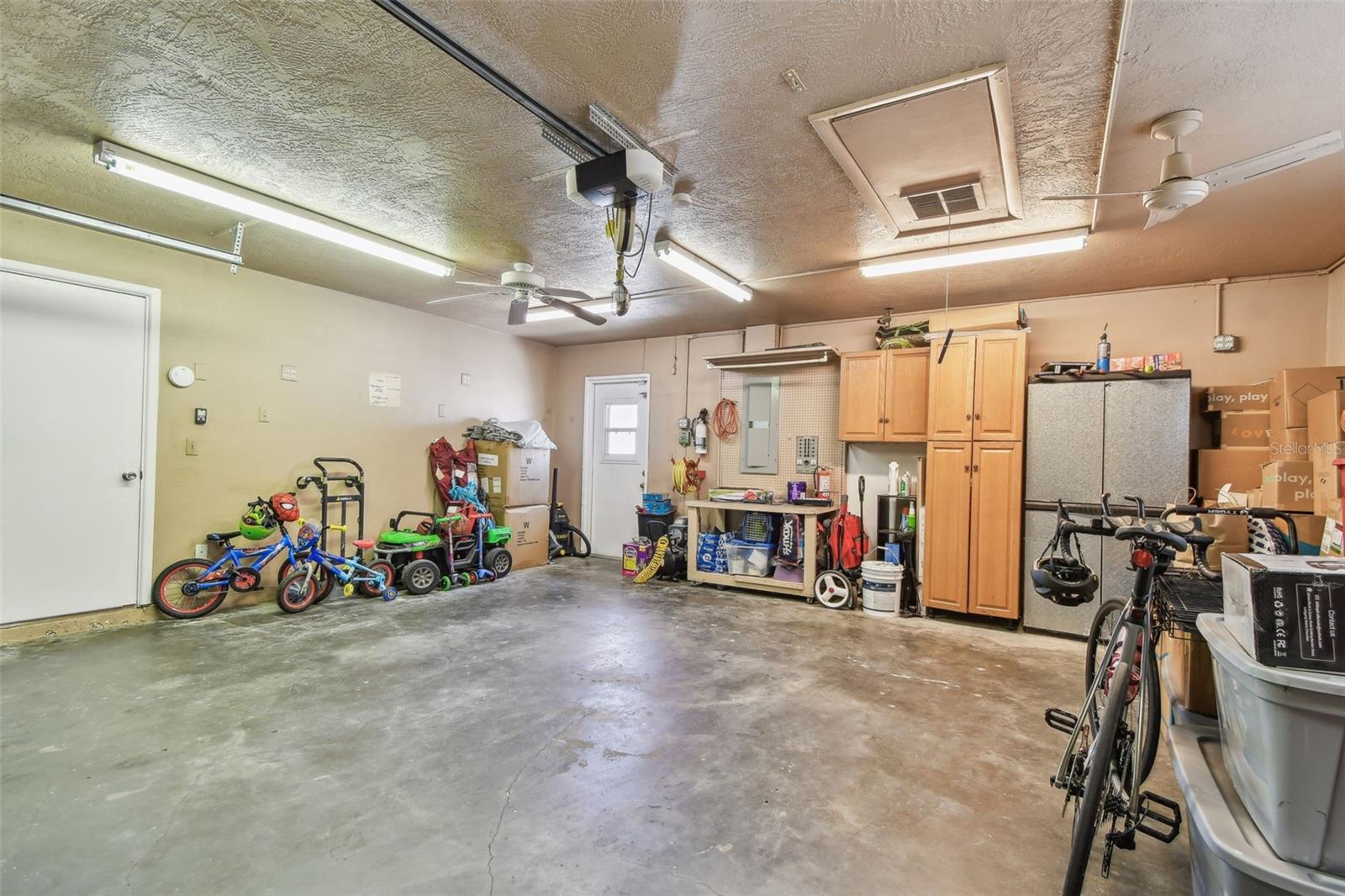 Image 46 of 63 For 1071 Lexington Court
