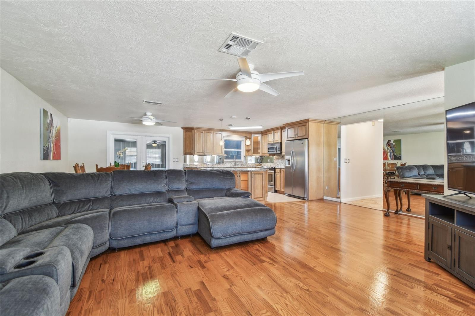 Image 9 of 63 For 1071 Lexington Court