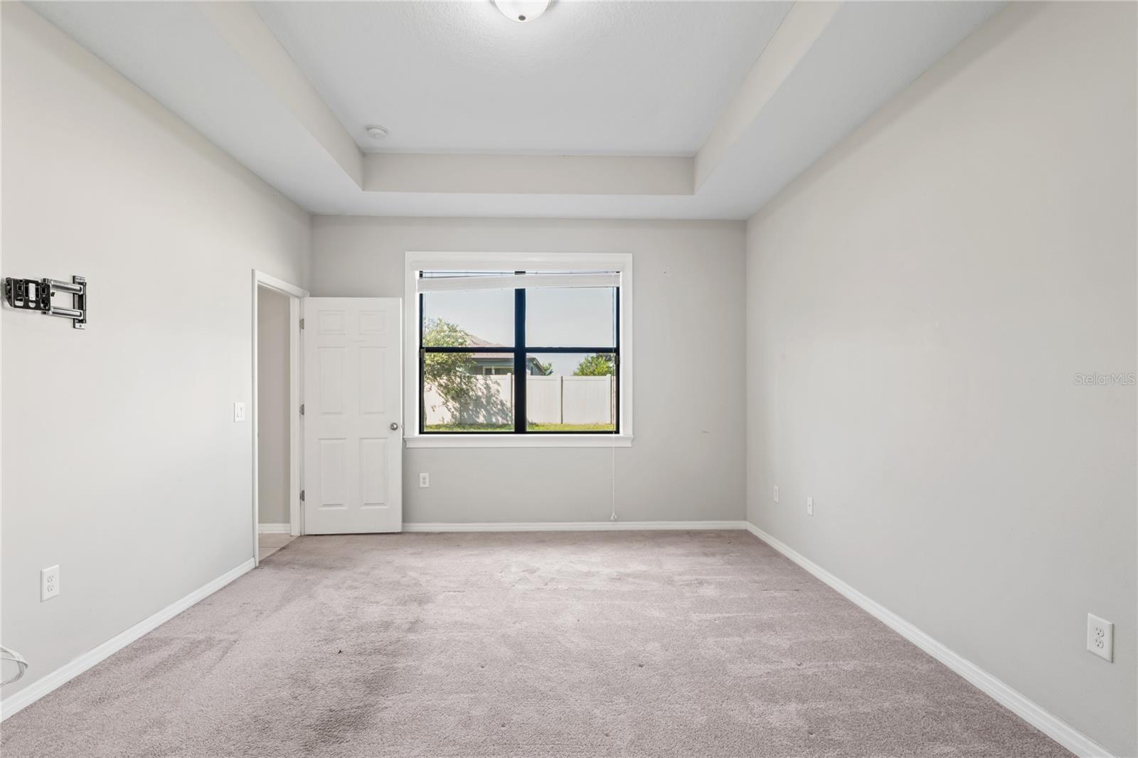 Image 21 of 76 For 18558 Cortes Creek Boulevard