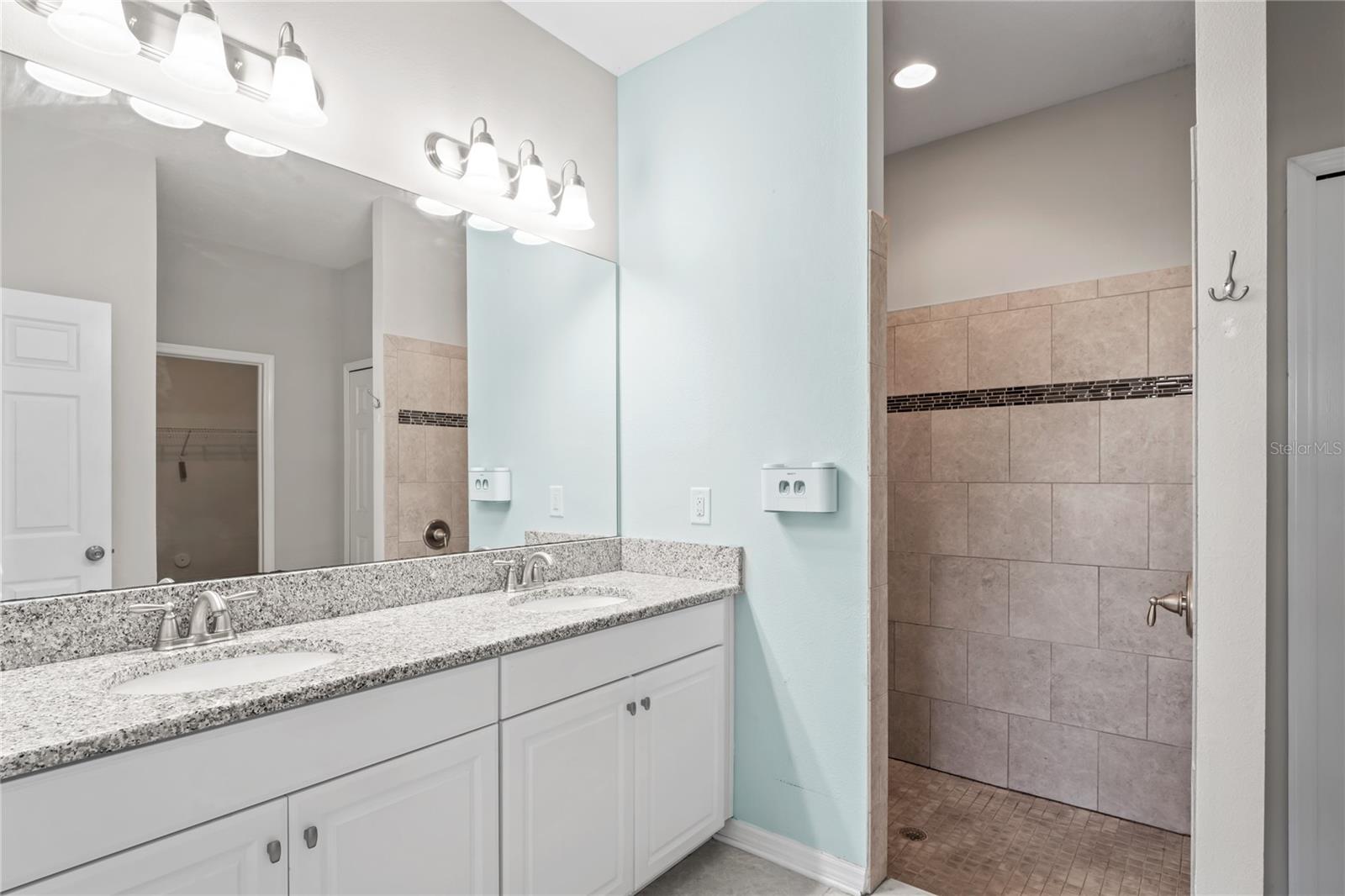 Image 22 of 76 For 18558 Cortes Creek Boulevard
