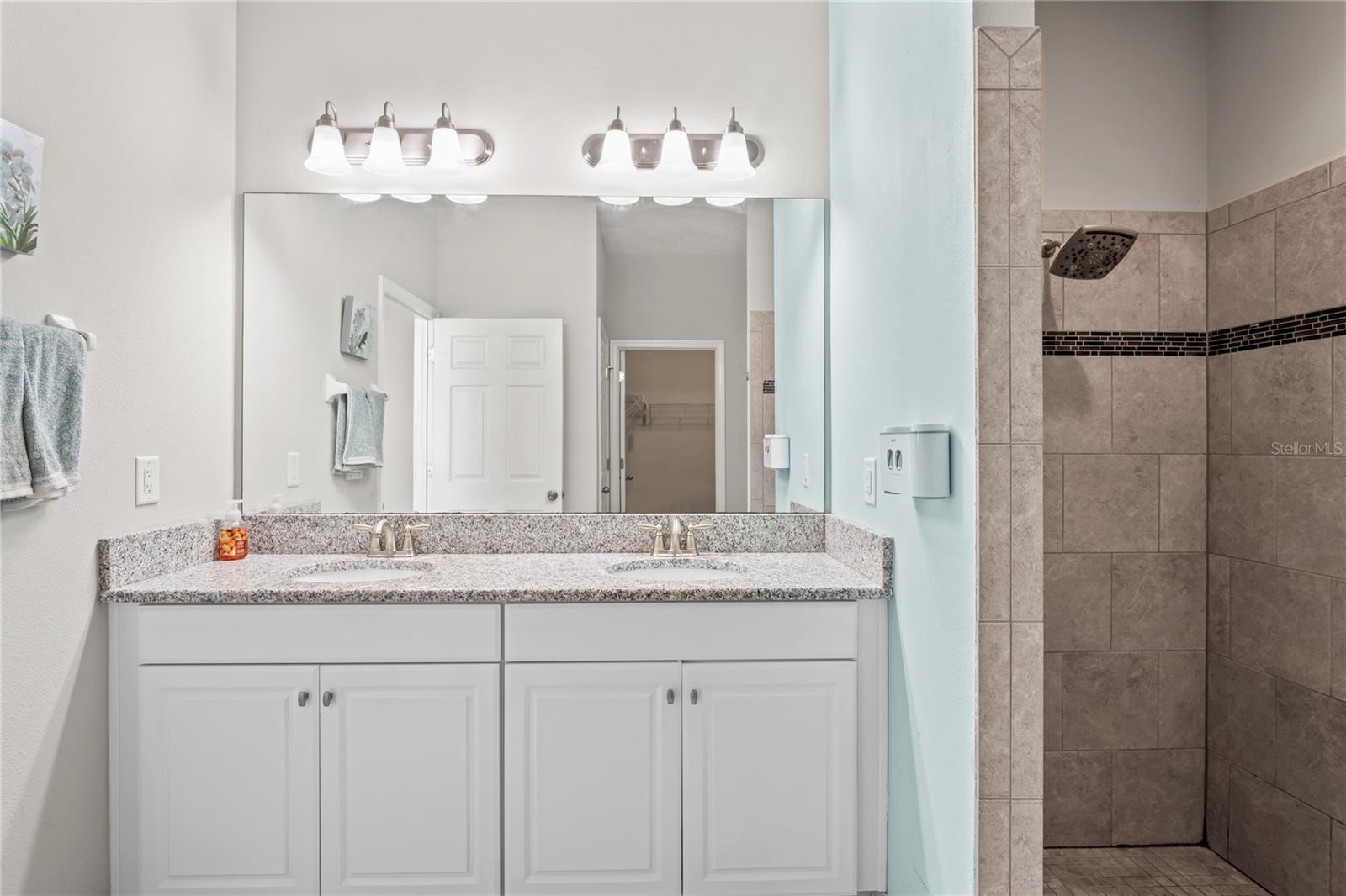 Image 23 of 76 For 18558 Cortes Creek Boulevard