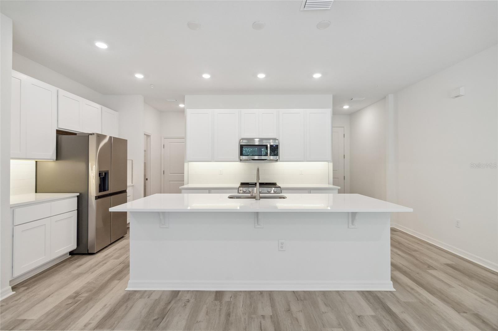 Image 3 of 8 For 5281 Luisa Court