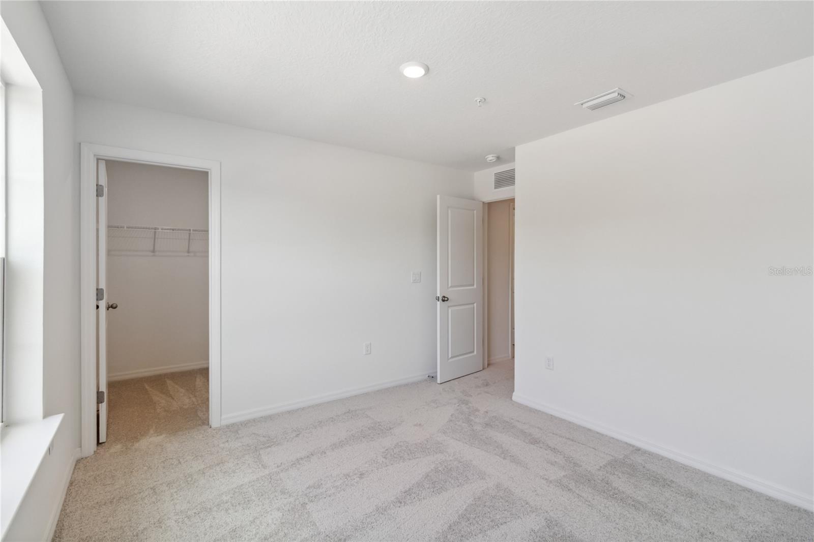 Image 4 of 8 For 5281 Luisa Court
