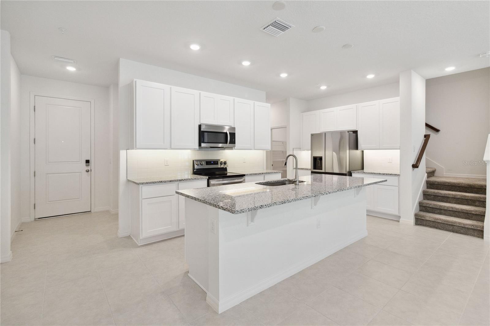 Image 4 of 19 For 5285 Luisa Court