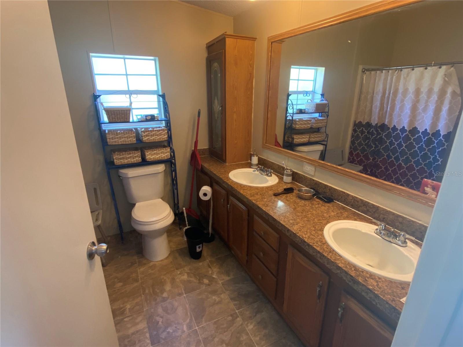 Image 7 of 30 For 9801 Upland Drive