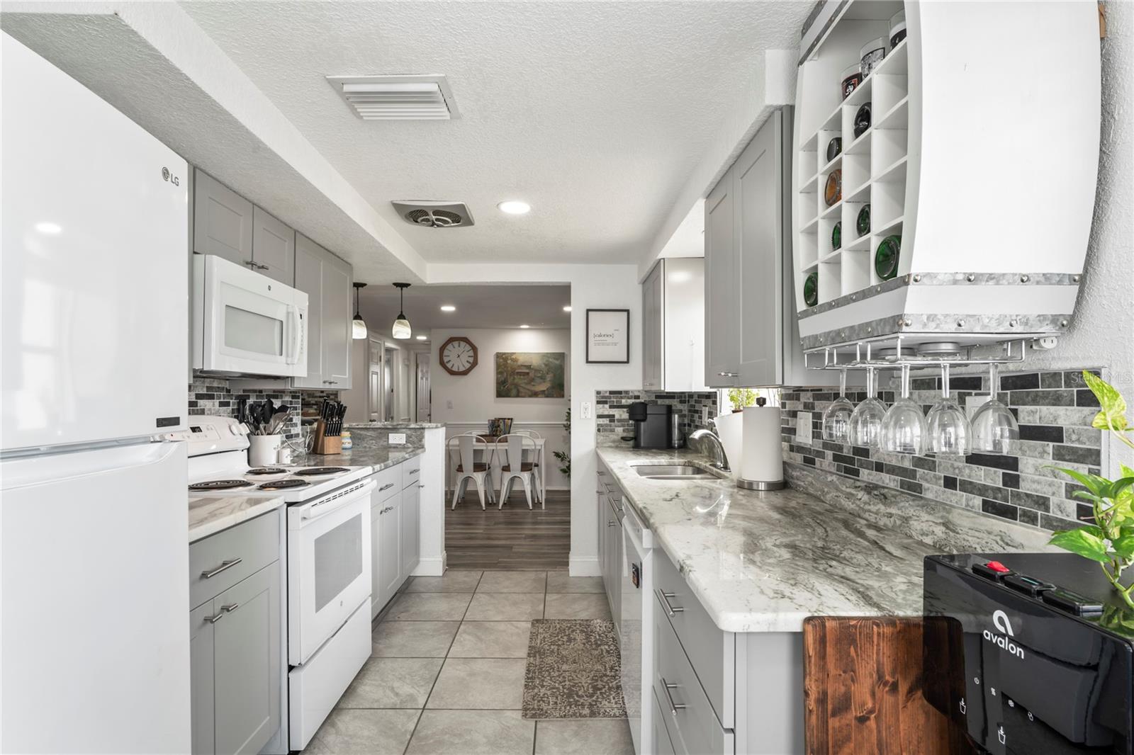 Image 14 of 57 For 5321 Mosaic Drive