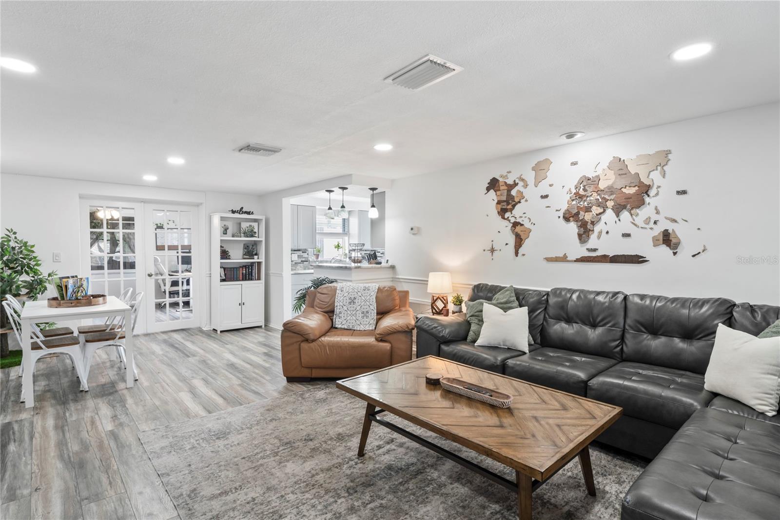 Image 7 of 57 For 5321 Mosaic Drive