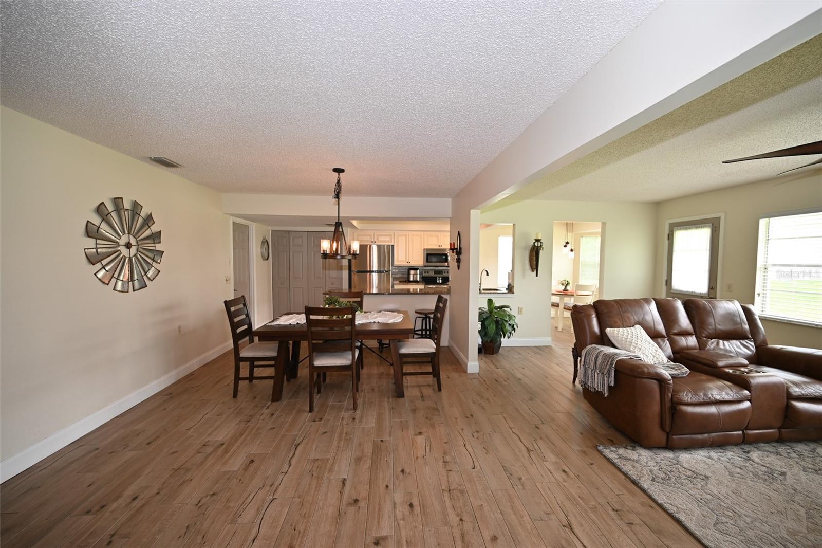 Image 10 of 33 For 4702 Portland Manor Drive