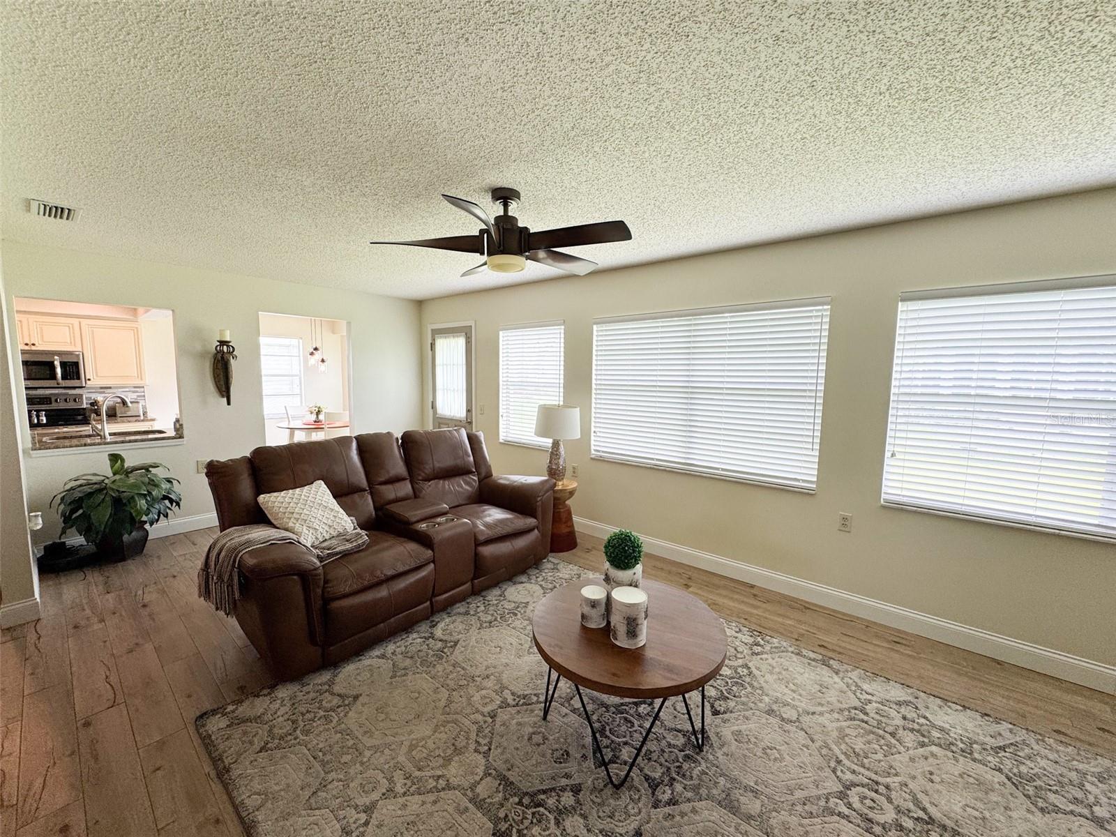 Image 12 of 33 For 4702 Portland Manor Drive