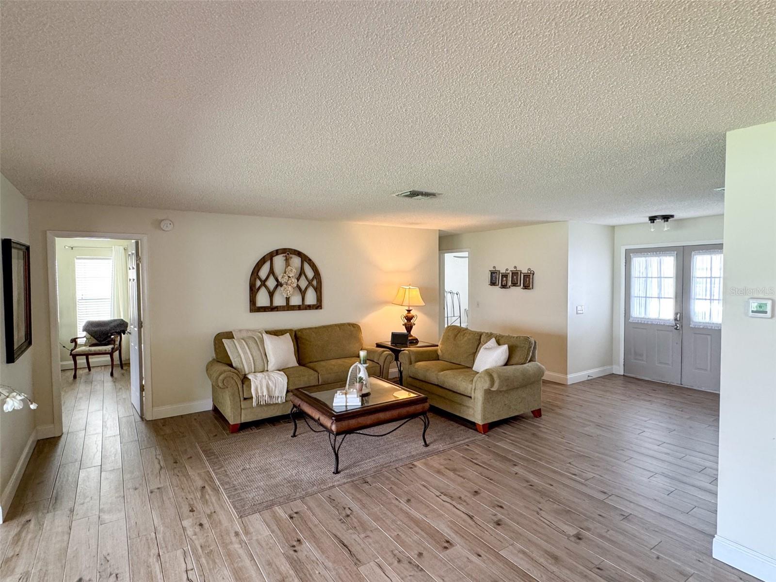 Image 23 of 33 For 4702 Portland Manor Drive