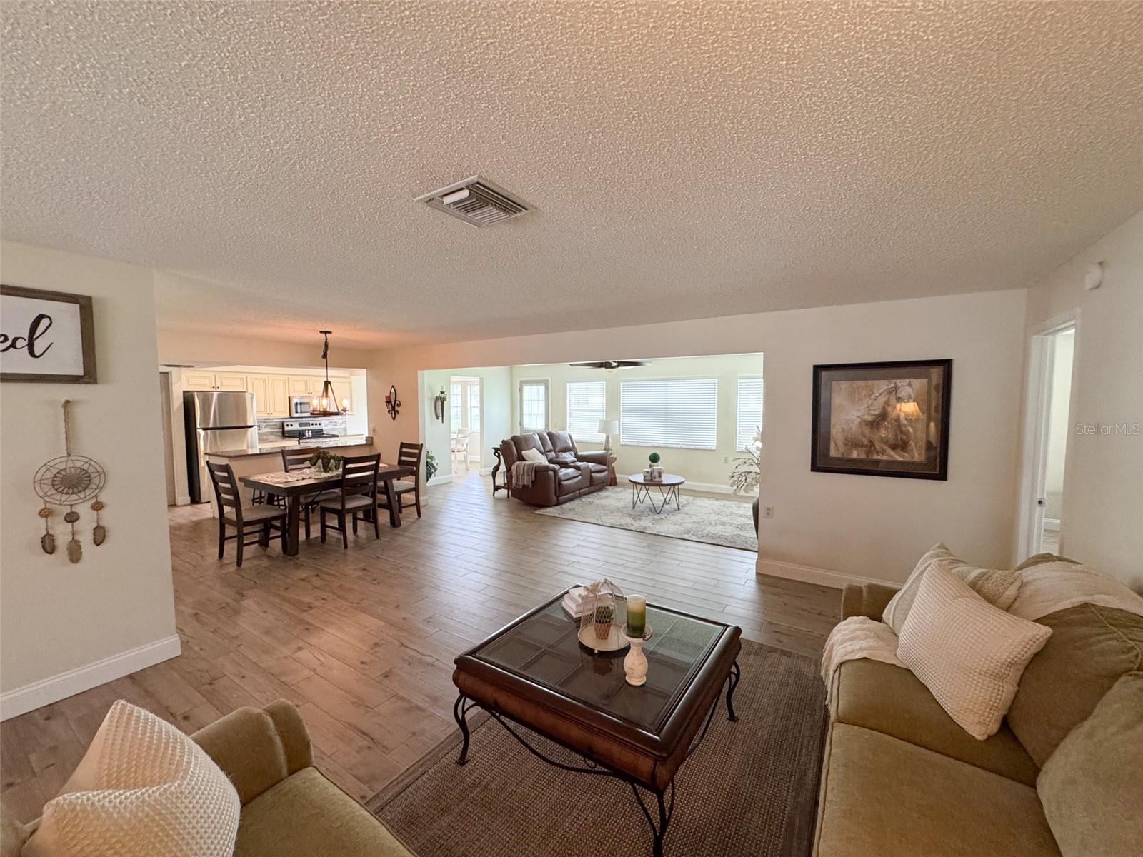 Image 4 of 33 For 4702 Portland Manor Drive