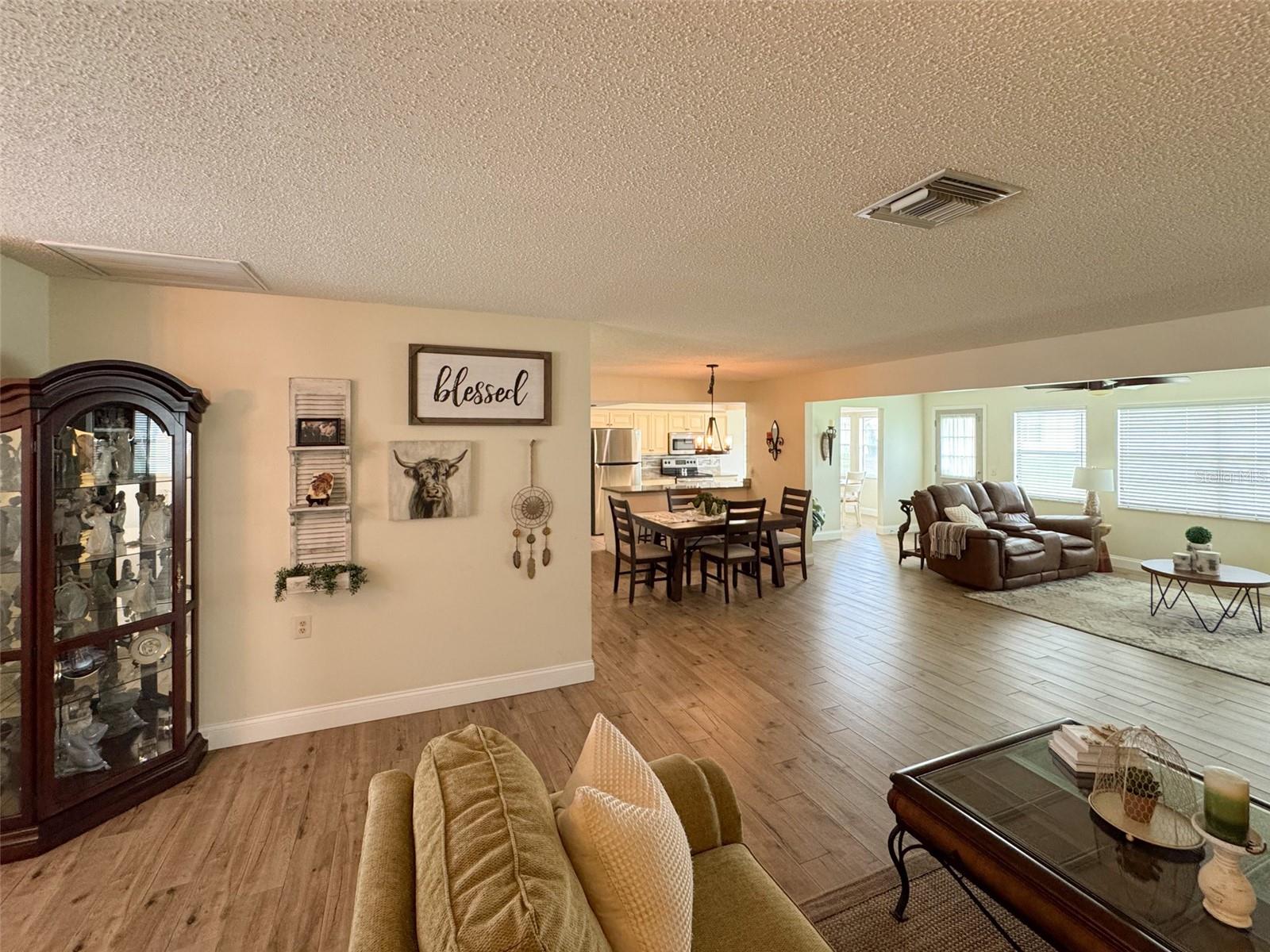 Image 5 of 33 For 4702 Portland Manor Drive