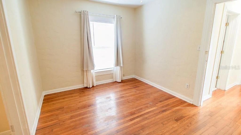 Image 13 of 18 For 423 Kaley Street