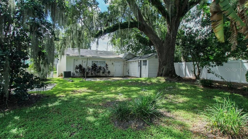 Image 4 of 18 For 423 Kaley Street