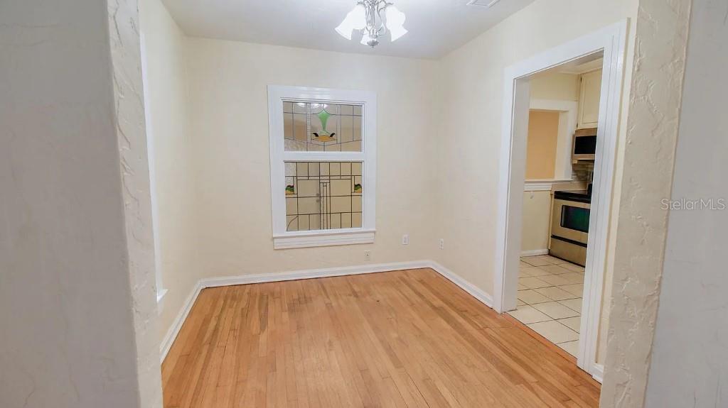 Image 9 of 18 For 423 Kaley Street