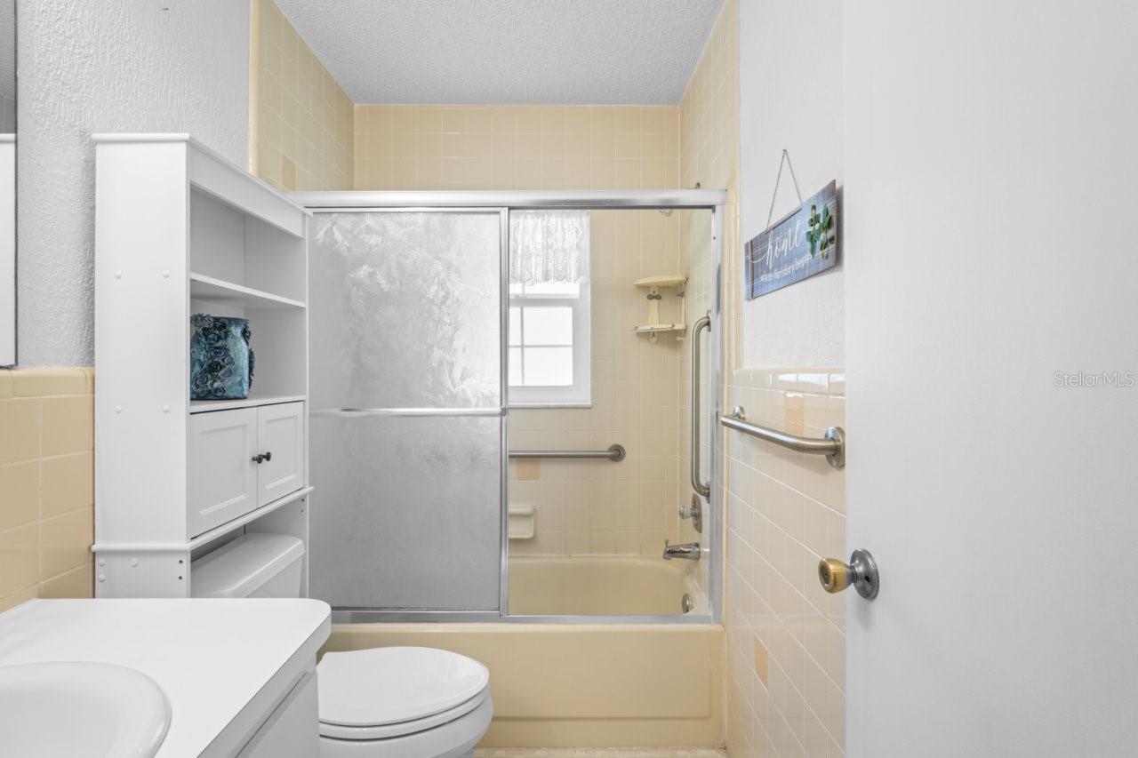 Image 16 of 41 For 6702 Dartmoor Ln  7a
