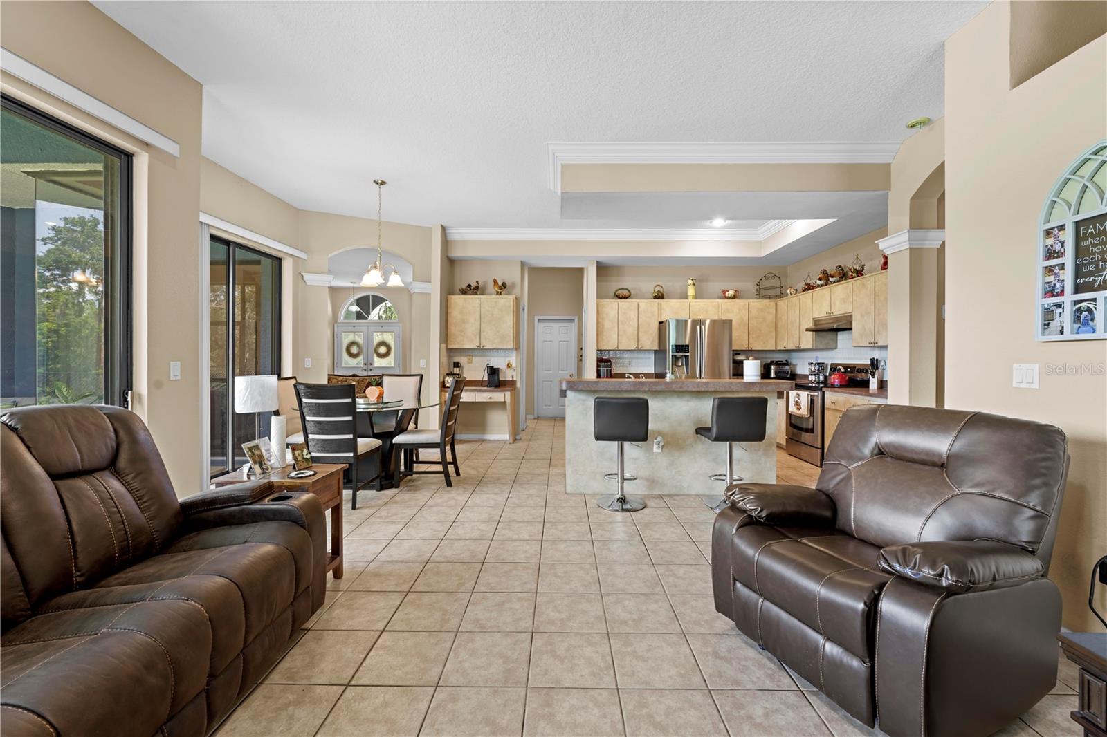 Image 22 of 66 For 22850 Skyview Circle