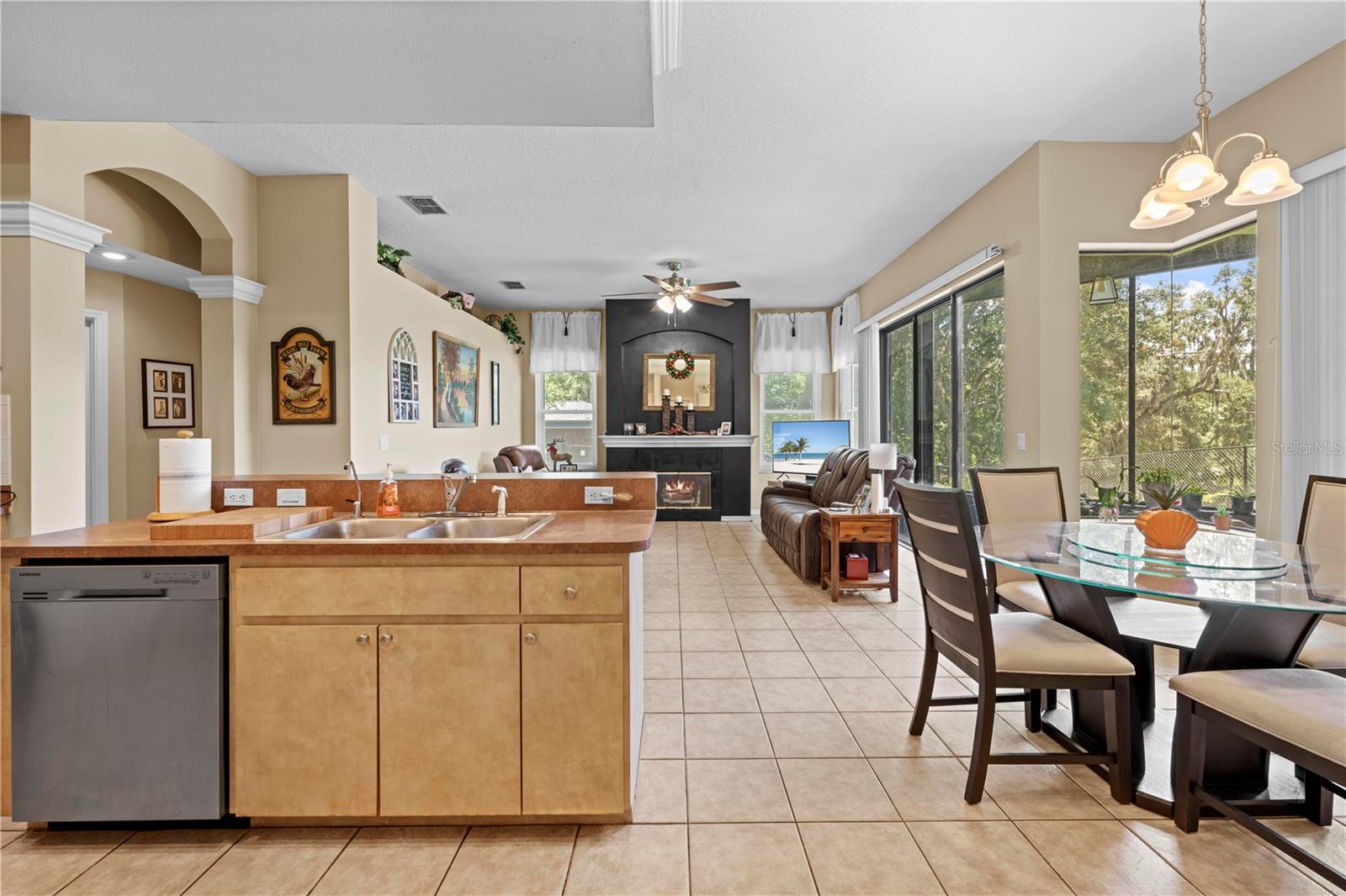 Image 32 of 66 For 22850 Skyview Circle