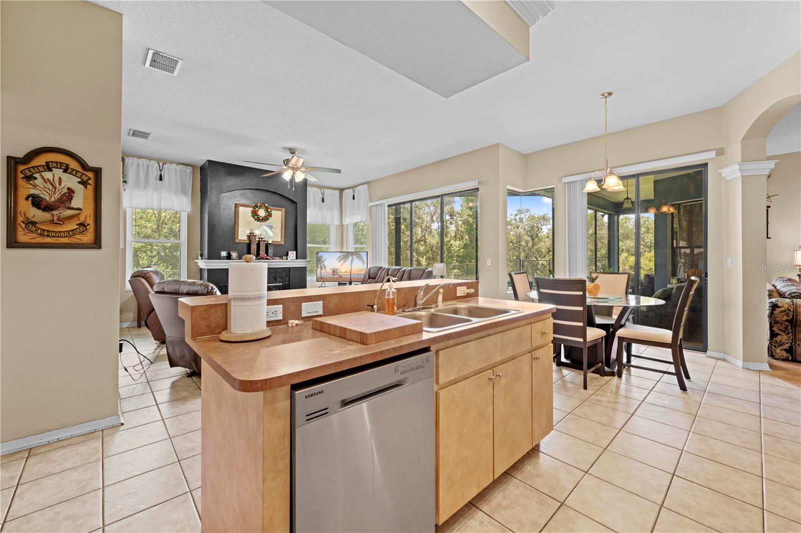 Image 35 of 66 For 22850 Skyview Circle