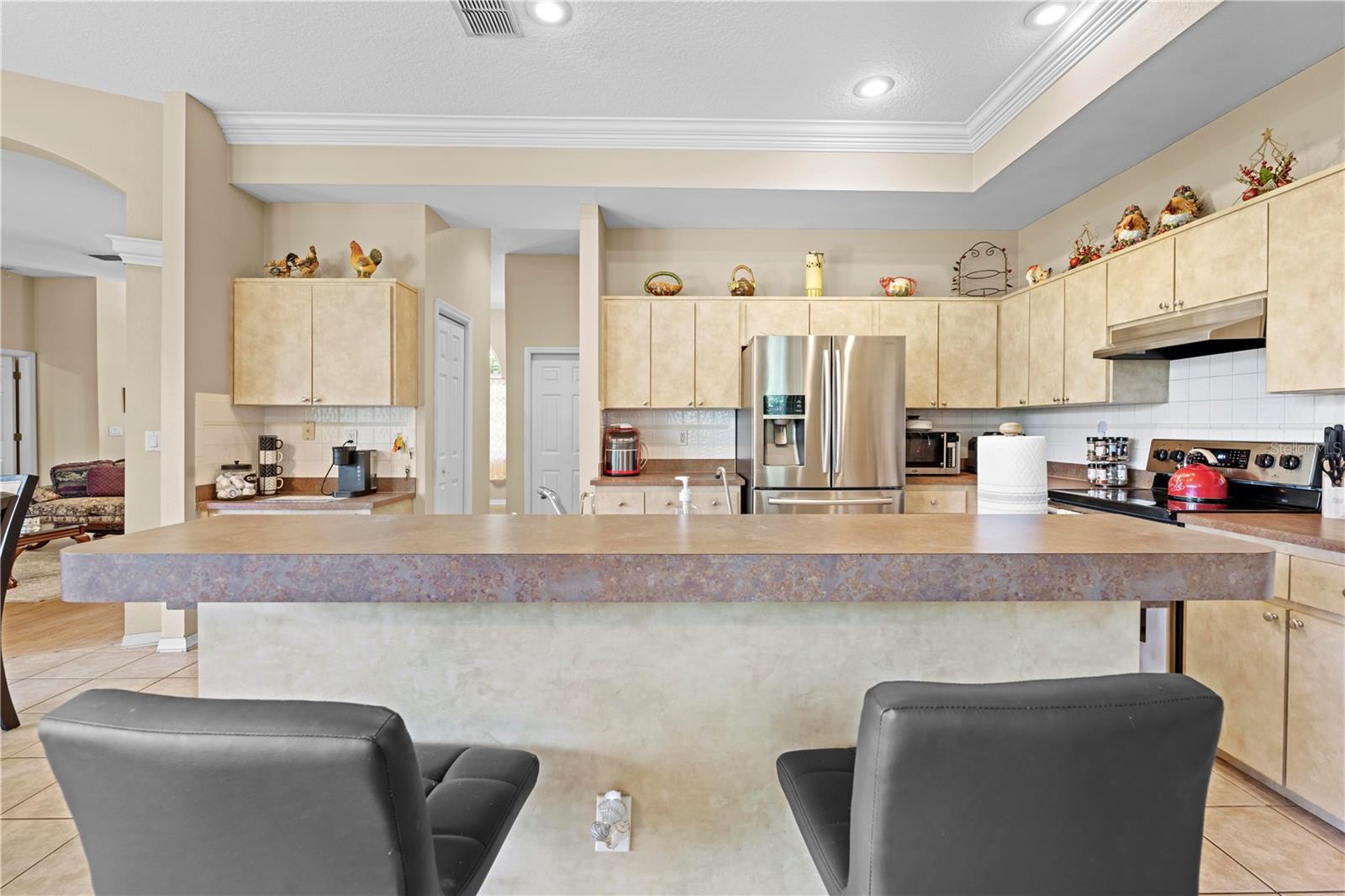 Image 37 of 66 For 22850 Skyview Circle