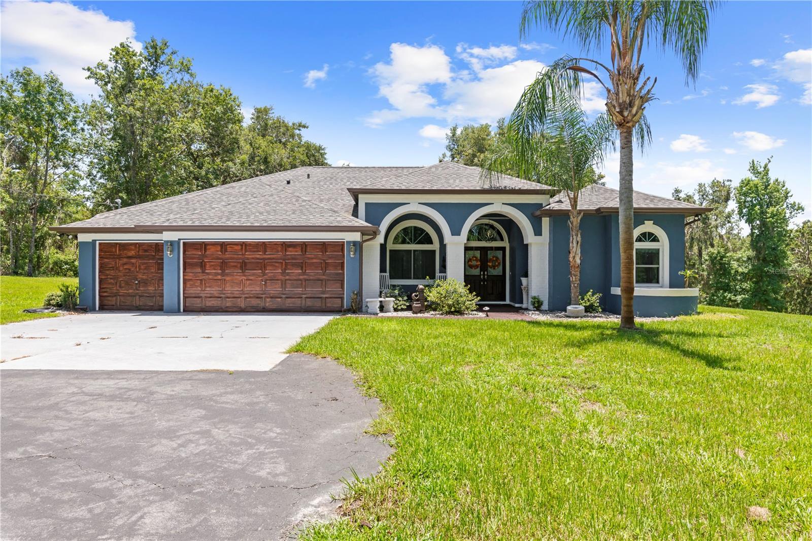 Image 4 of 66 For 22850 Skyview Circle