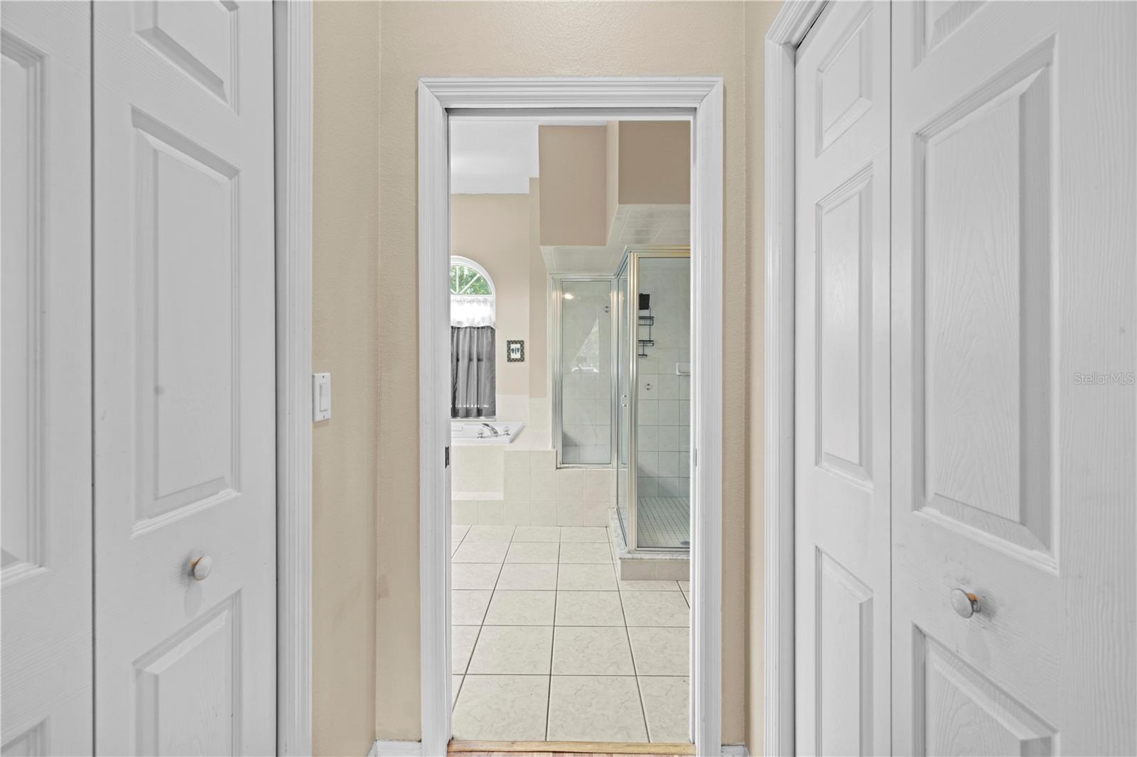 Image 43 of 66 For 22850 Skyview Circle