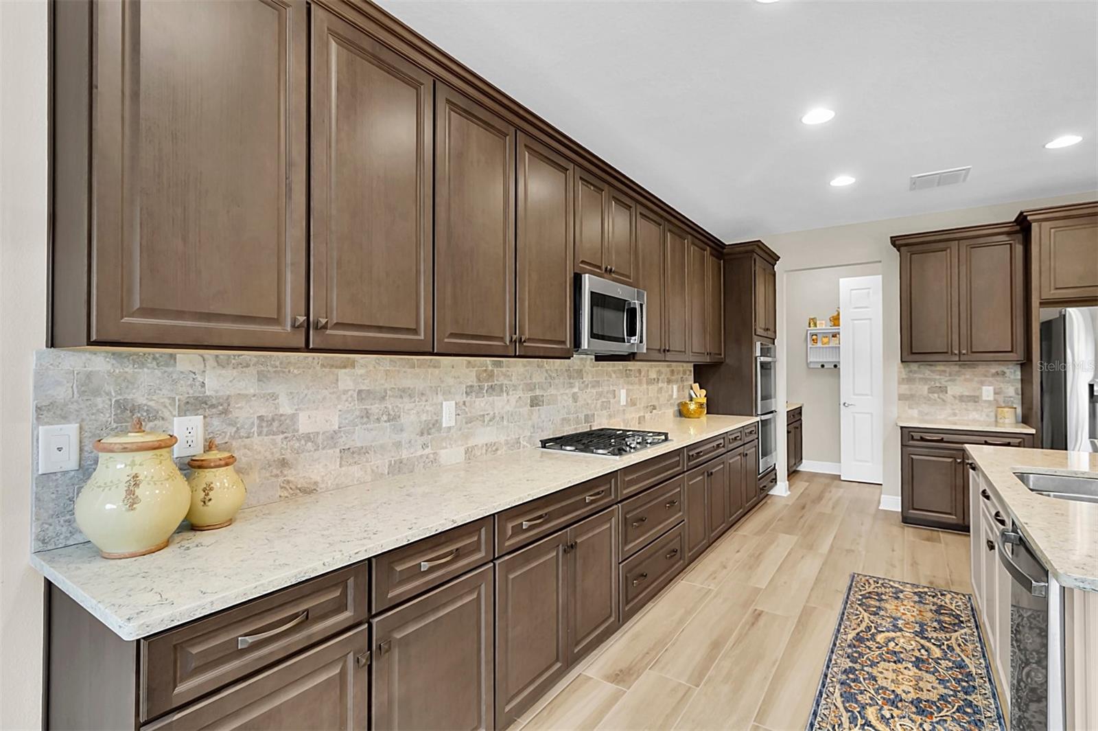 Listing photo id 7 for 11876 Ranchers Gap Drive