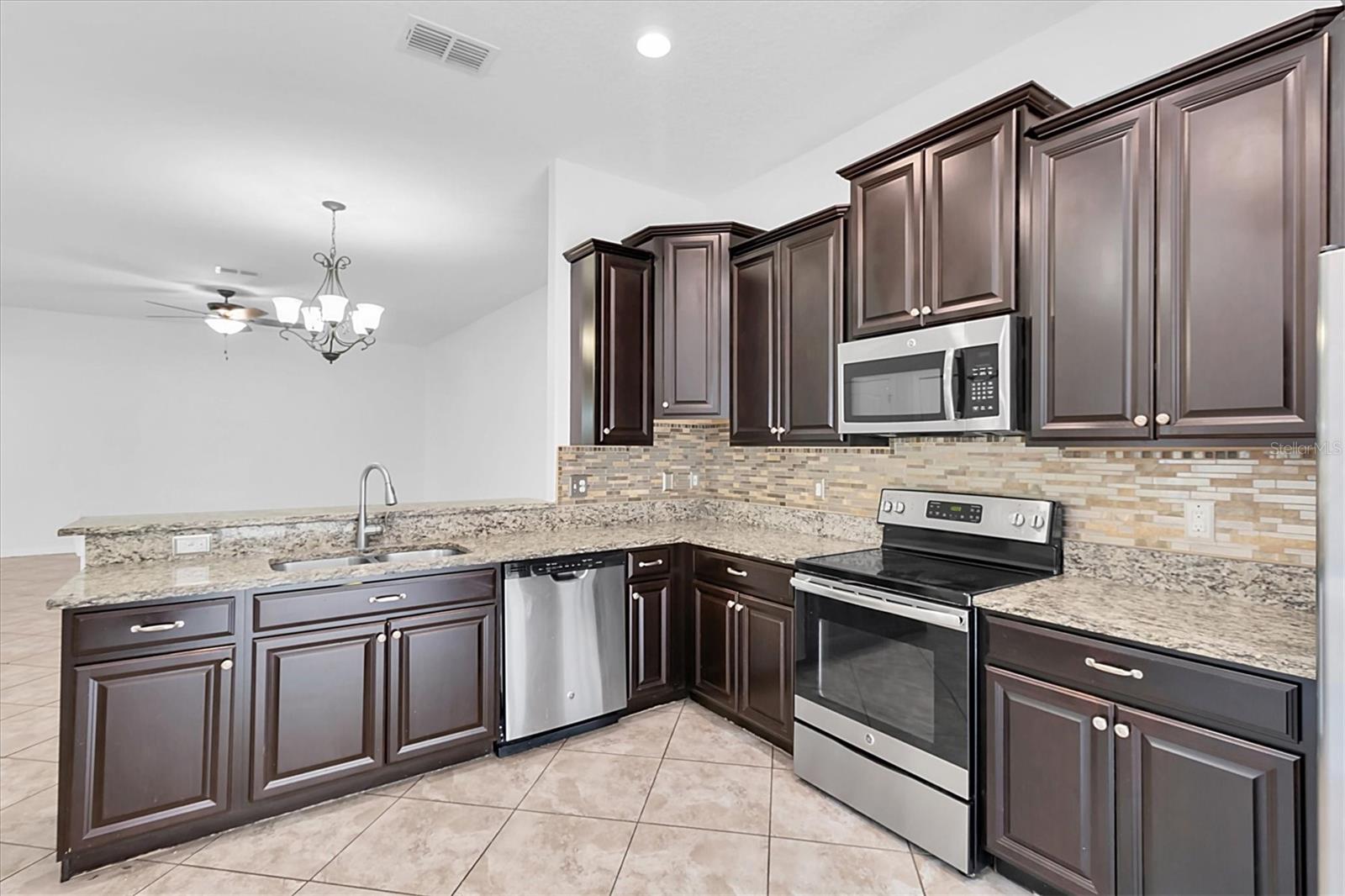 Image 4 of 48 For 13600 Crest Lake Drive
