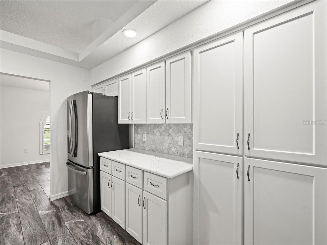 Image 24 of 70 For 15430 Oakcrest Circle